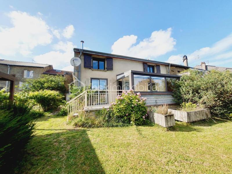 Maison de village - 212 m² - 7 pièces