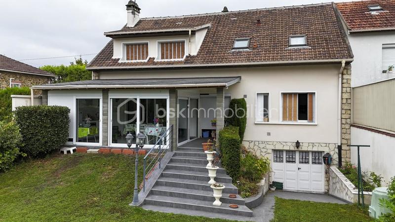 Maison de ville - 184 m² - 9 pièces