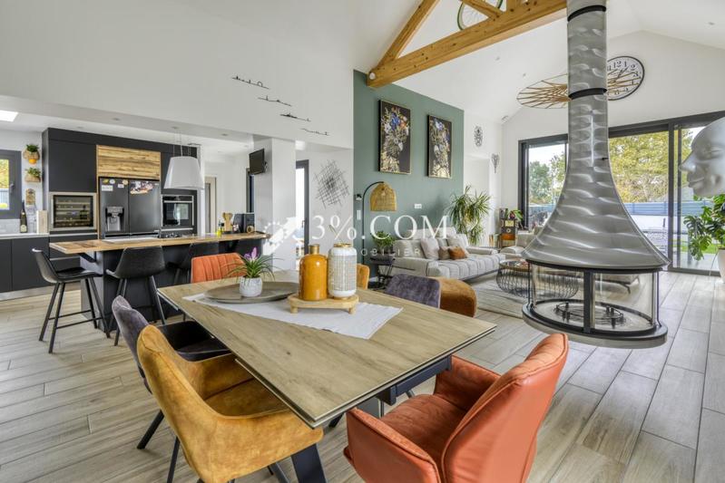 Maison - 184 m² - 6 pièces