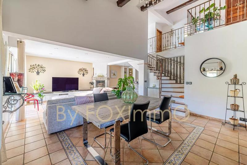 Maison - 147 m² - 6 pièces