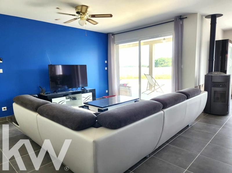 Maison - 3 200 m² - 5 pièces