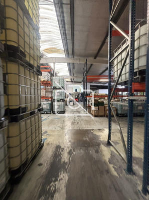 Entrepôt - 2 500 m²