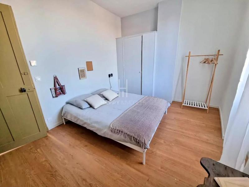 Appartement - 90 m² - 5 pièces