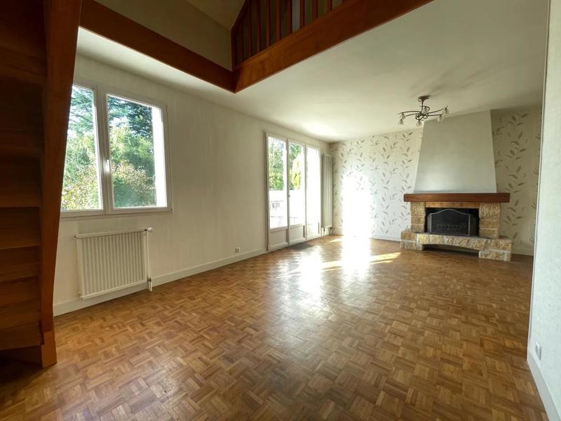 Maison - 99 m² - 5 pièces