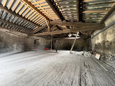 Remise - 132 m² - 1 pièce