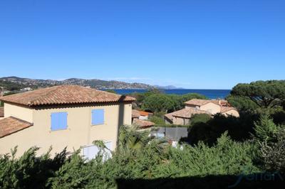 Maison jumelée - 95 m² - 4 pièces