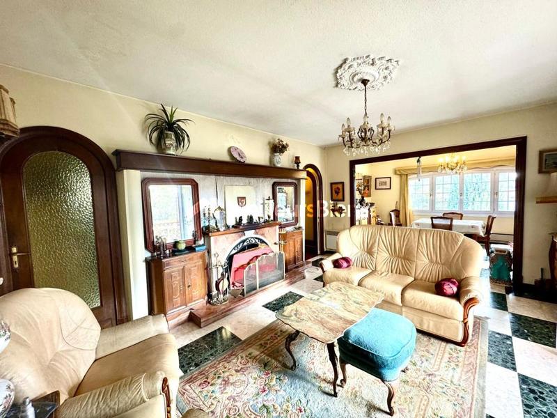 Maison - 185 m² - 7 pièces