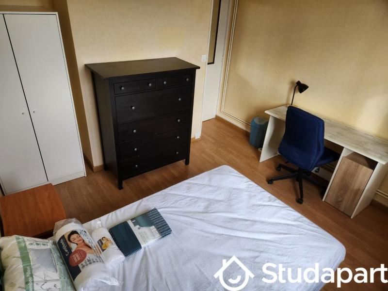 Chambre - 9 m² - 1 pièce