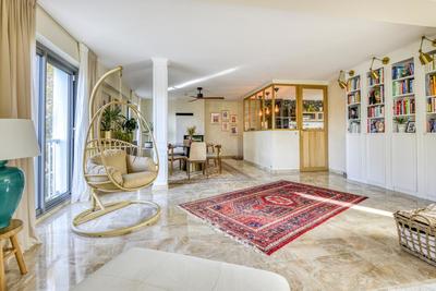 Maison - 171 m² - 7 pièces
