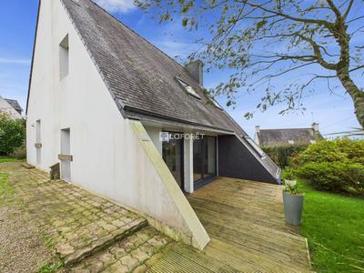 Maison - 122 m² - 7 pièces