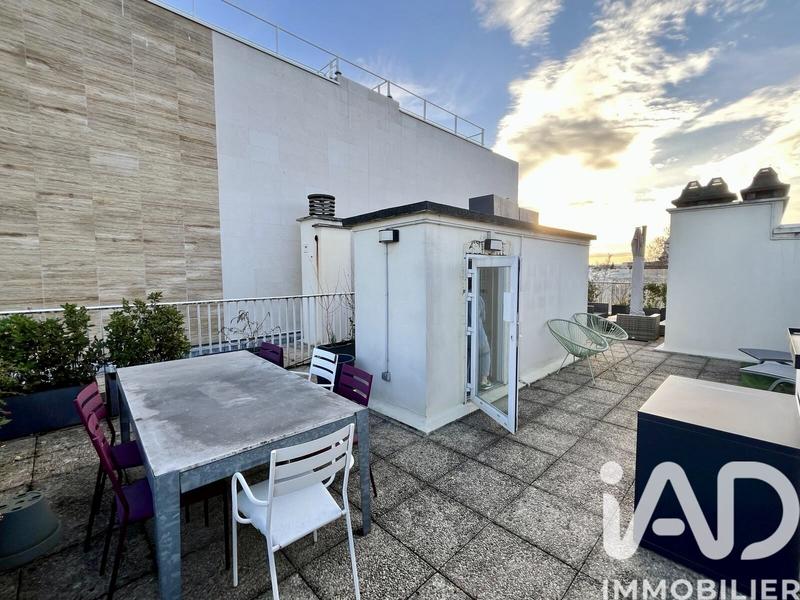 Appartement - 90 m² - 4 pièces