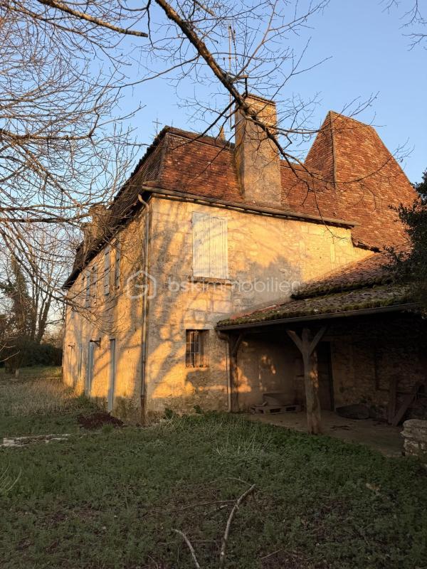 Maison - 300 m² - 10 pièces