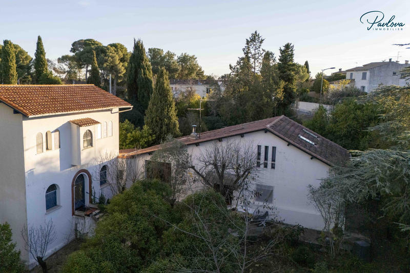 Maison traditionnelle - 215 m² - 8 pièces