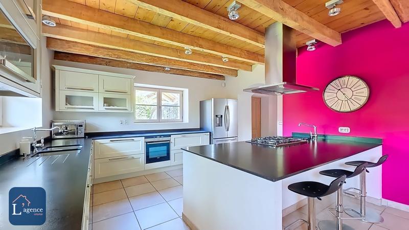 Maison - 194 m² - 7 pièces