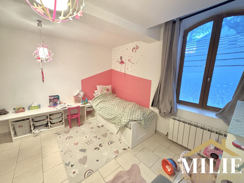 Appartement - 96 m² - 4 pièces