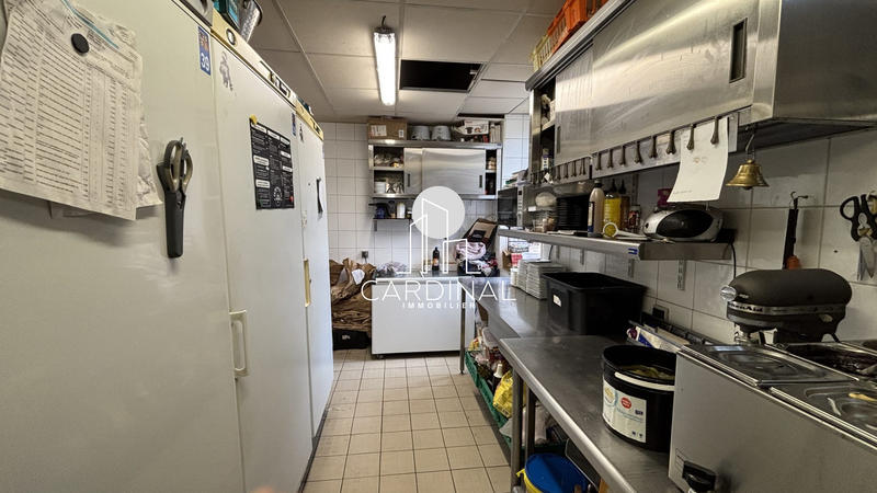 Local commercial - 117 m² - 4 pièces