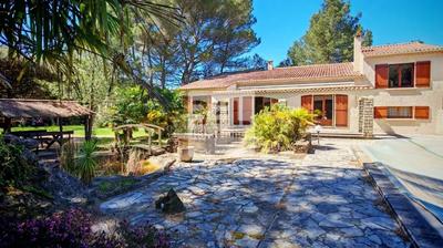 Propriété - 193 m² - 5 pièces