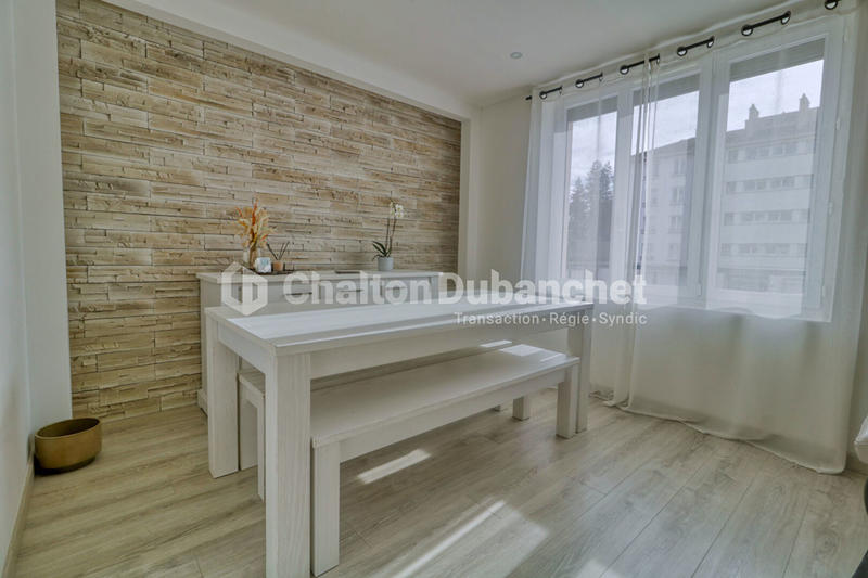 Appartement - 80 m² - 4 pièces