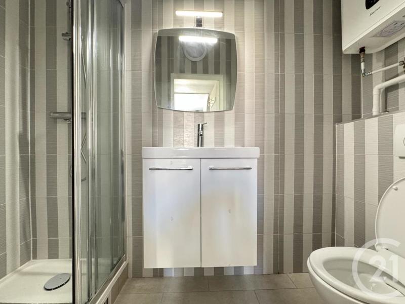 Studio - 14 m² - 1 pièce