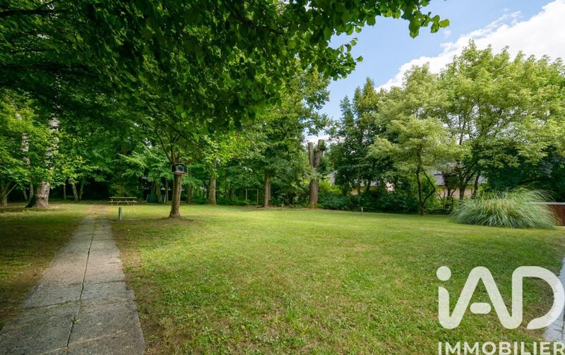 Maison - 245 m² - 9 pièces