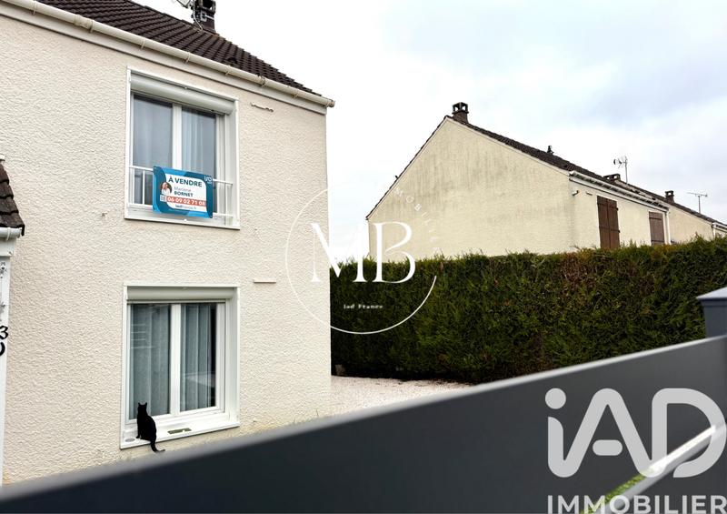 Maison - 95 m² - 5 pièces