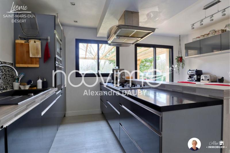 Maison - 180 m² - 6 pièces