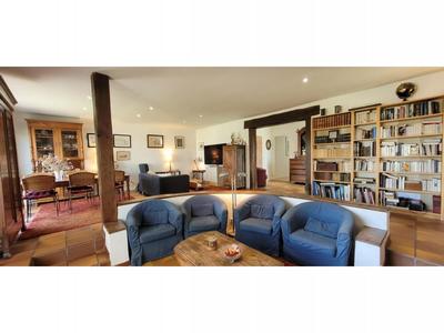 Maison - 155 m² - 6 pièces