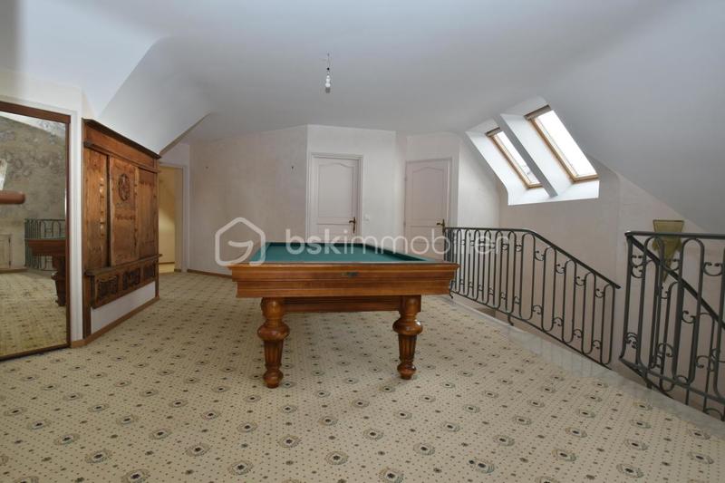 Maison - 167 m² - 6 pièces