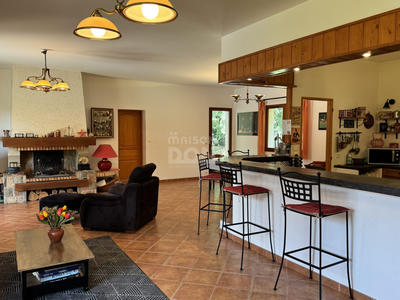 Maison - 186 m² - 7 pièces