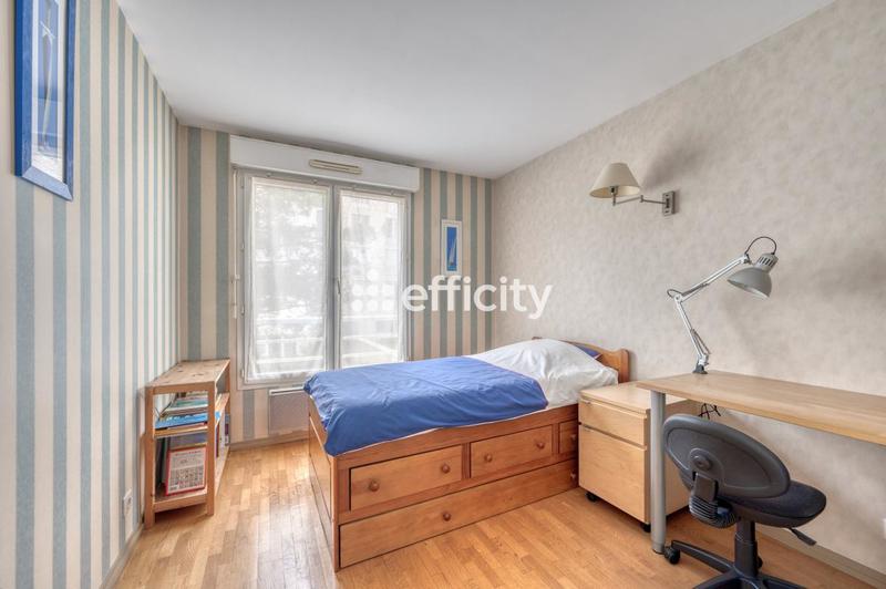 Appartement - 90 m² - 4 pièces