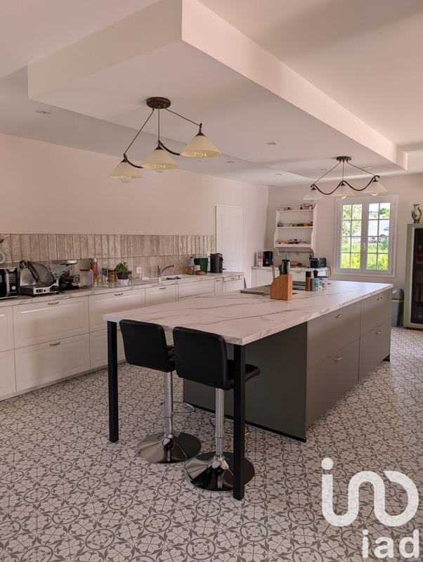 Maison - 166 m² - 7 pièces