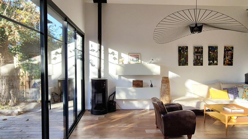 Maison - 180 m² - 7 pièces