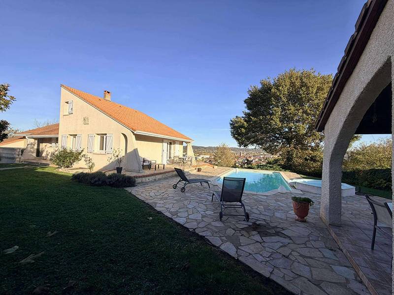 Maison - 193 m² - 5 pièces