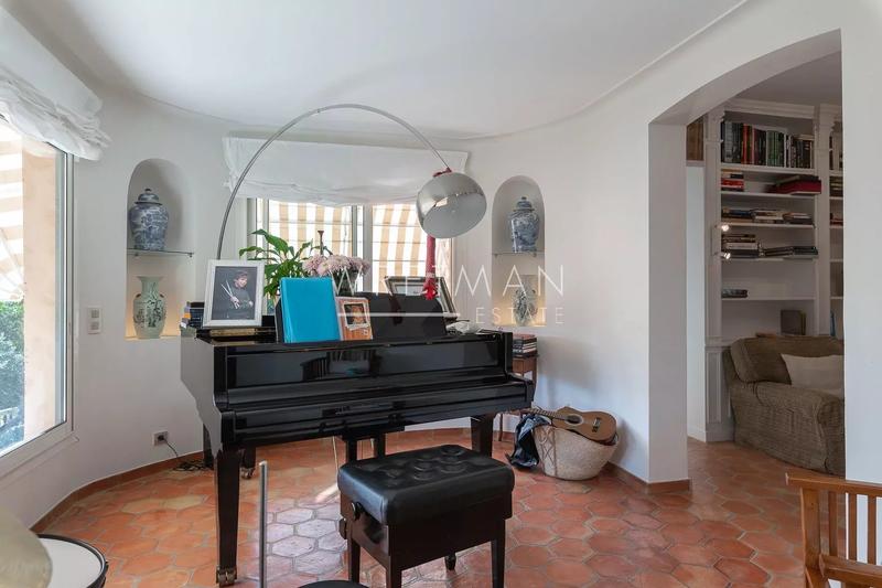 Villa - 475 m² - 10 pièces