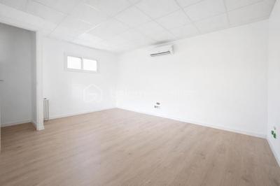 Local d'activité / Entrepôt - 148 m² - 2 pièces