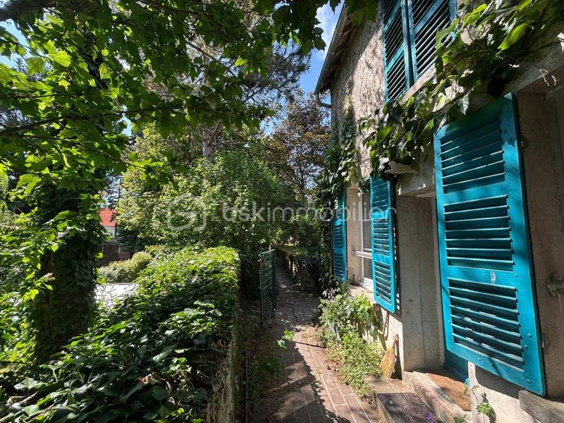 Demeure - 161 m² - 5 pièces