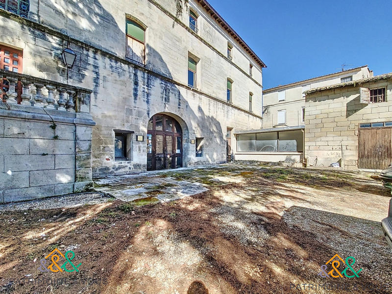 Fonds de commerce - 3 104 m²