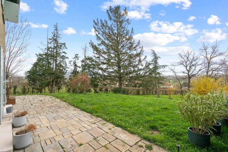 Maison - 200 m² - 6 pièces