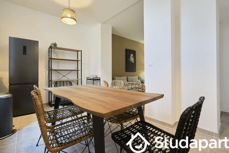 Chambre - 12 m² - 1 pièce