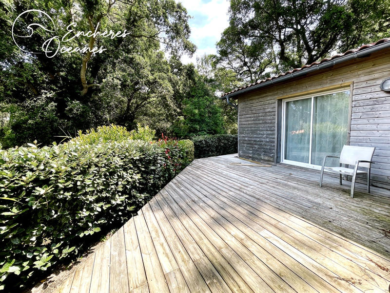 Maison - 230 m² - 6 pièces