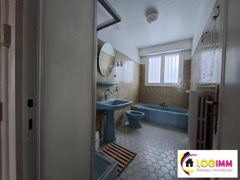 Maison - 188 m² - 9 pièces