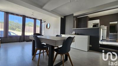 Maison - 160 m² - 8 pièces