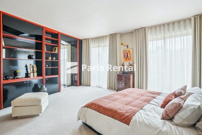 Appartement - 216 m² - 4 pièces