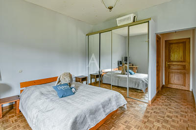 Demeure - 457 m² - 9 pièces