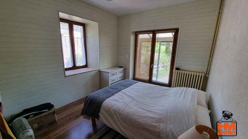 Demeure - 121 m² - 8 pièces