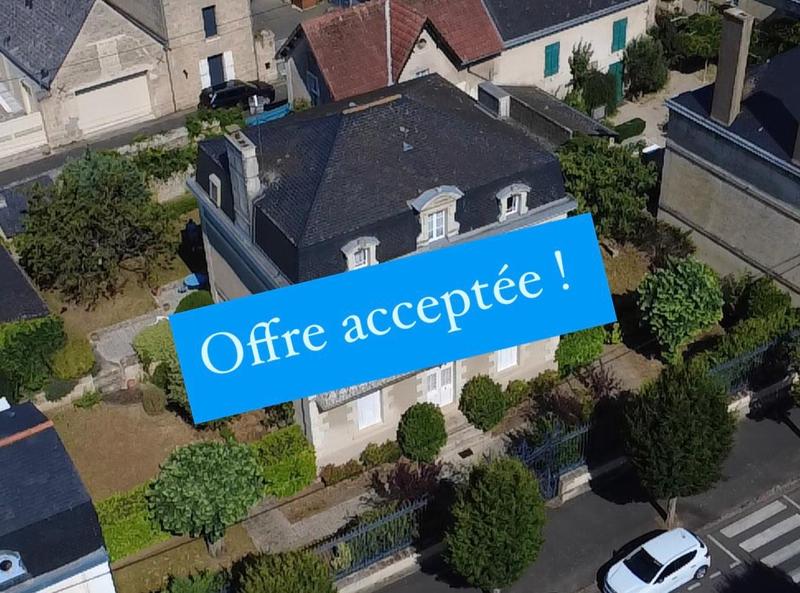 Maison - 331 m² - 11 pièces