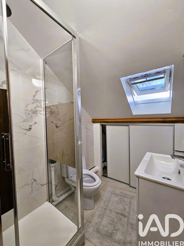 Maison - 141 m² - 9 pièces