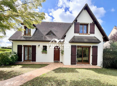 Maison traditionnelle - 160 m² - 6 pièces