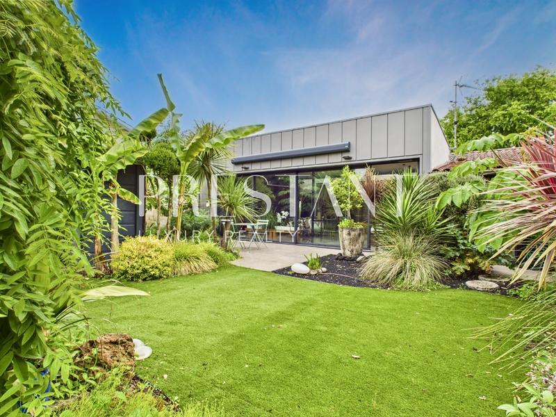 Maison - 125 m² - 4 pièces