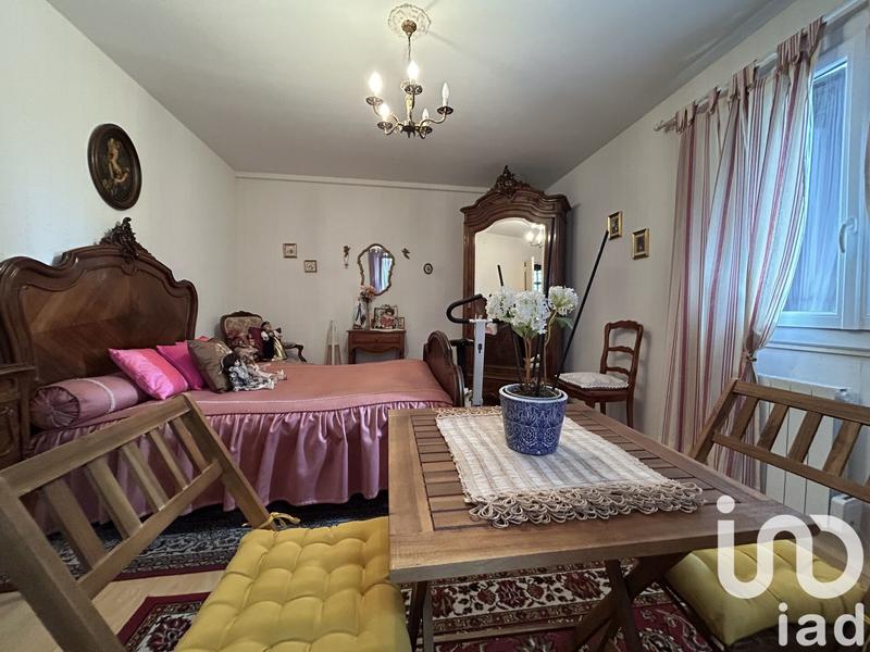 Maison - 207 m² - 5 pièces